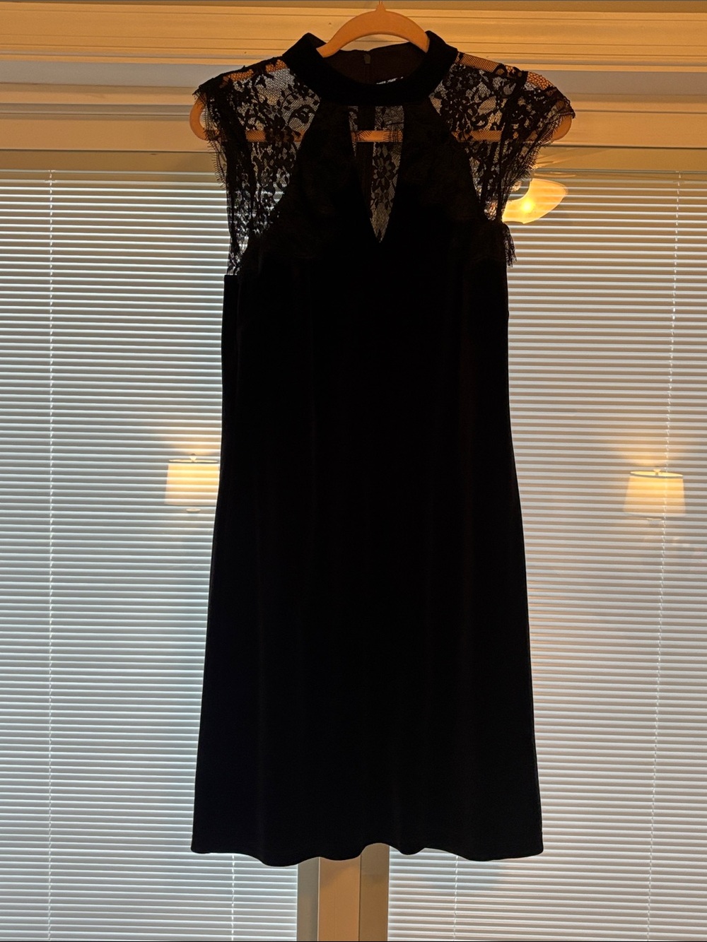 White House Black Market Black Lace Cap-Sleeve Shift Dress